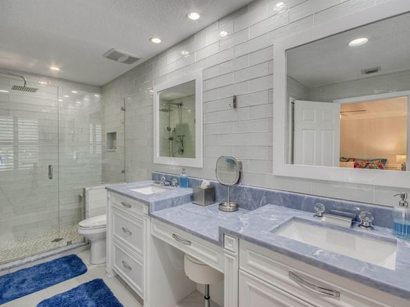 8042 Murano Circle, Palm Beach Gardens FL 33418