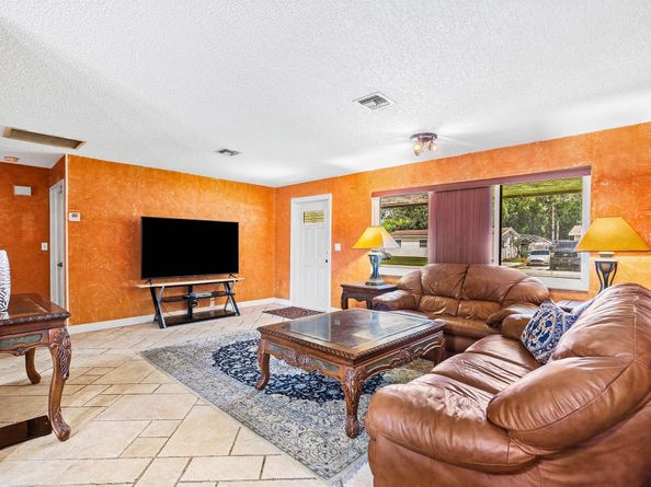 5811 SW 53rd Terrace, Davie FL 33314