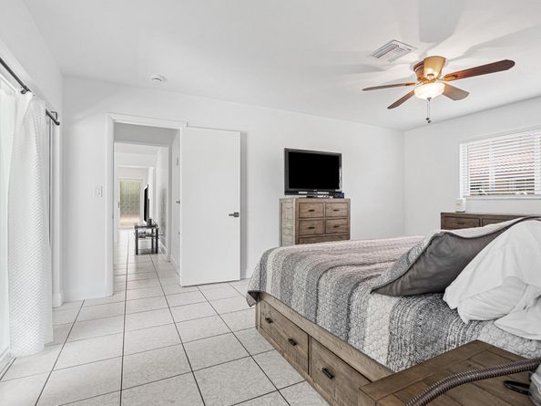 17400 SW 92nd Court, Palmetto Bay FL 33157