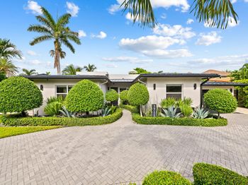 1711 Bayview Dr