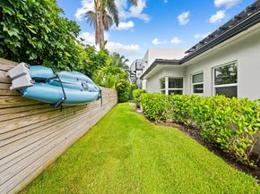 1711 Bayview Dr, Fort Lauderdale FL 33305