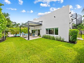 1711 Bayview Dr, Fort Lauderdale FL 33305