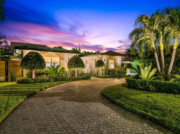 1711 Bayview Dr, Fort Lauderdale FL 33305