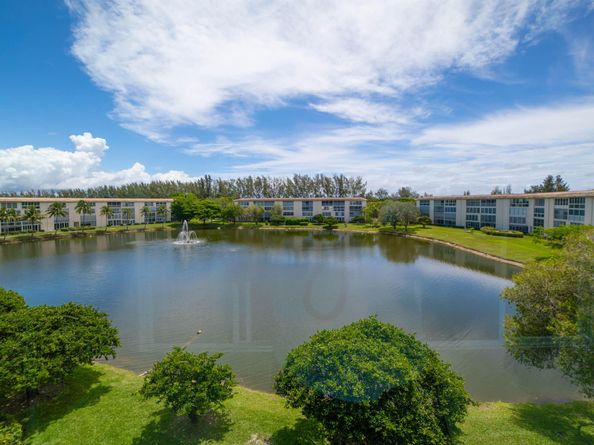 1902 Bermuda Circle J4, Coconut Creek FL 33066