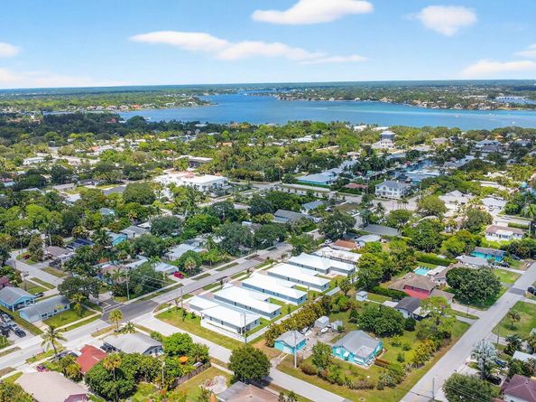 611 N Loxahatchee Drive, Jupiter FL 33458
