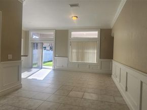 757 Tanglewood Cir, Weston FL 33327