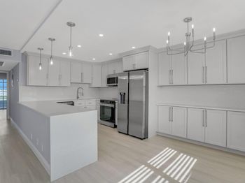 4023 Ainslie B Drive