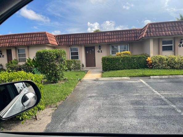 5725 Fernley Drive E 41, West Palm Beach FL 33415