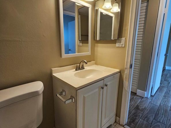 1850 N Congress Avenue 307, West Palm Beach FL 33401