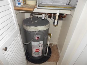 225 Bonnie Boulevard 204, Palm Springs FL 33461