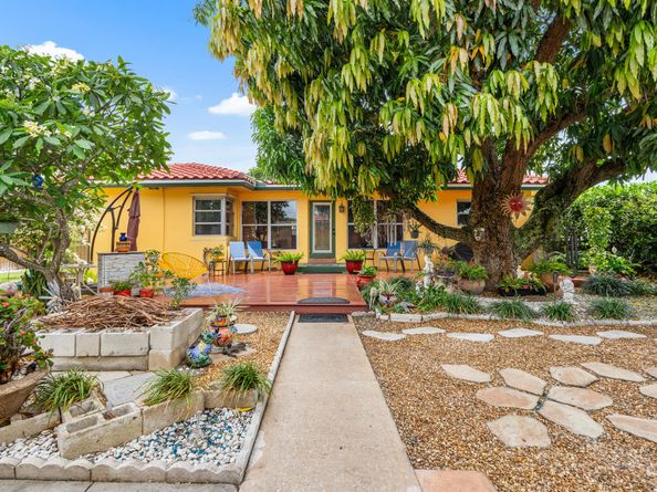 1802 Lake Osborne Drive, Lake Worth Beach FL 33461