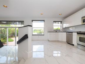 10965 NW 59th St, Doral FL 33178