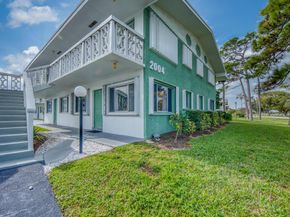 2004 Lake Osborne Drive 1, Lake Worth Beach FL 33461