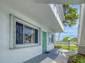 2004 Lake Osborne Drive 1, Lake Worth Beach FL 33461