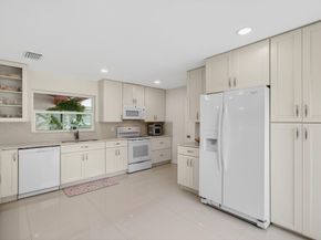 5735 Lakeview Mews Circle, Boynton Beach FL 33437