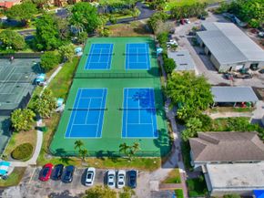 5735 Lakeview Mews Circle, Boynton Beach FL 33437