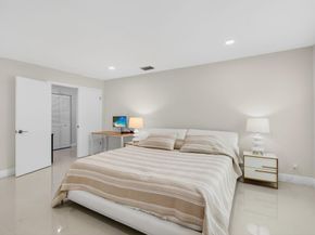 5735 Lakeview Mews Circle, Boynton Beach FL 33437