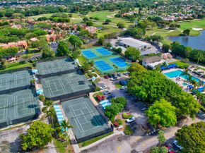 5735 Lakeview Mews Circle, Boynton Beach FL 33437