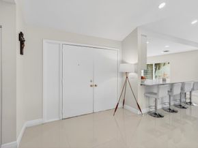 5735 Lakeview Mews Circle, Boynton Beach FL 33437