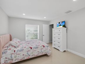 5735 Lakeview Mews Circle, Boynton Beach FL 33437
