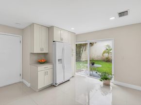 5735 Lakeview Mews Circle, Boynton Beach FL 33437