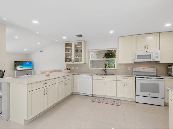 5735 Lakeview Mews Circle, Boynton Beach FL 33437