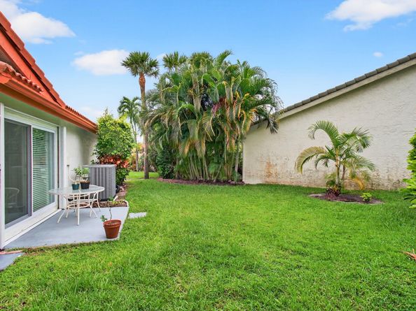 5735 Lakeview Mews Circle, Boynton Beach FL 33437