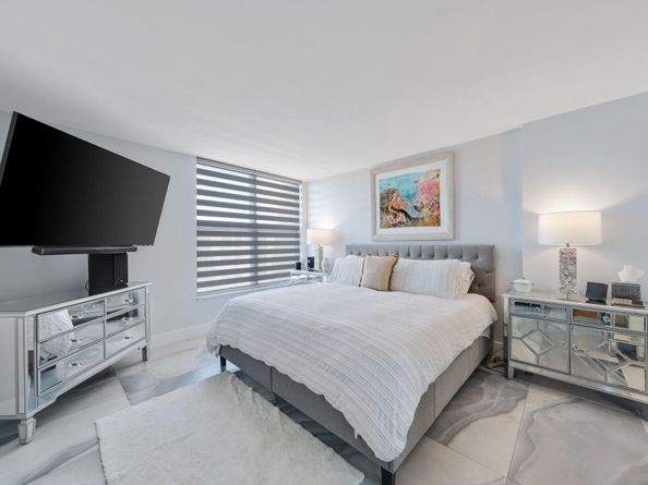 12 Royal Palm Way Unit 605, Boca Raton FL 33432