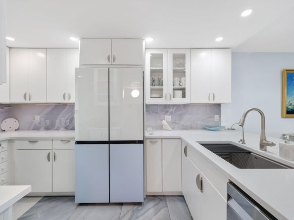 12 Royal Palm Way Unit 605, Boca Raton FL 33432