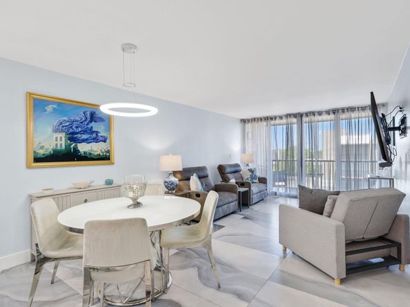 12 Royal Palm Way Unit 605, Boca Raton FL 33432