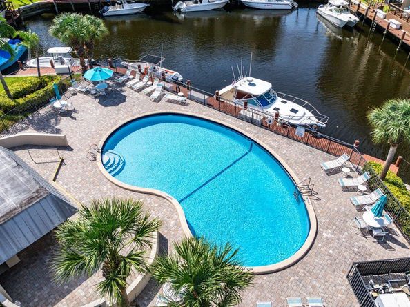 12 Royal Palm Way Unit 605, Boca Raton FL 33432