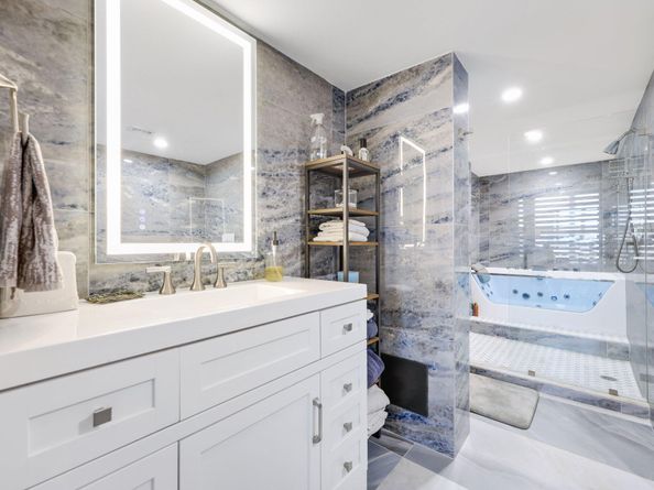 12 Royal Palm Way Unit 605, Boca Raton FL 33432
