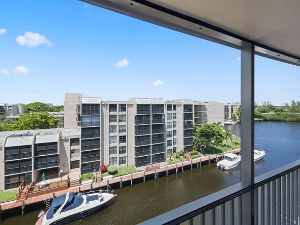 12 Royal Palm Way Unit 605, Boca Raton FL 33432