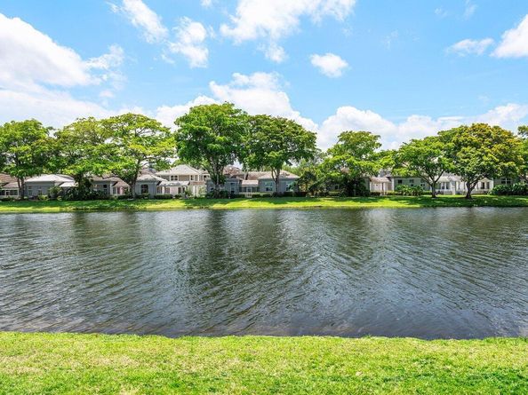 5779 Regency Circle W, Boca Raton FL 33496