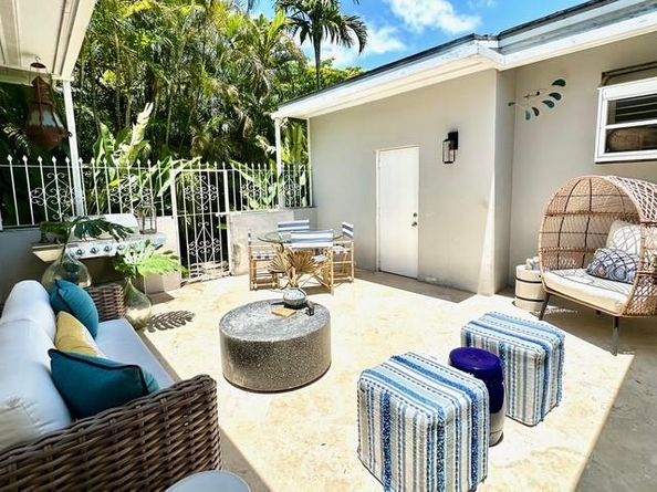 1136 Placetas Ave, Coral Gables FL 33146