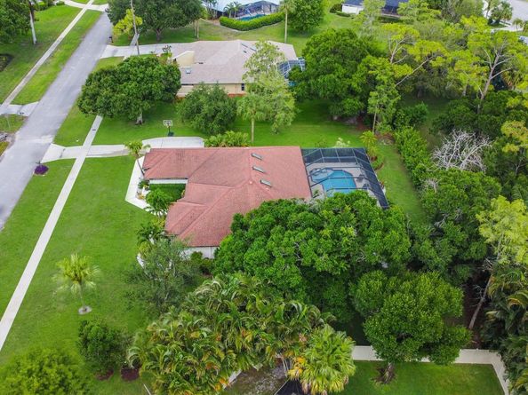 15140 Cedar Bluff Place, Wellington FL 33414