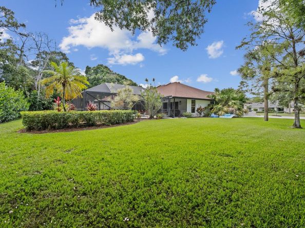 15140 Cedar Bluff Place, Wellington FL 33414