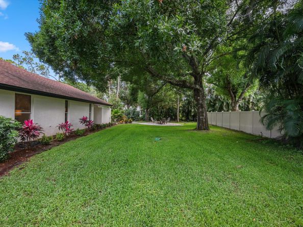 15140 Cedar Bluff Place, Wellington FL 33414