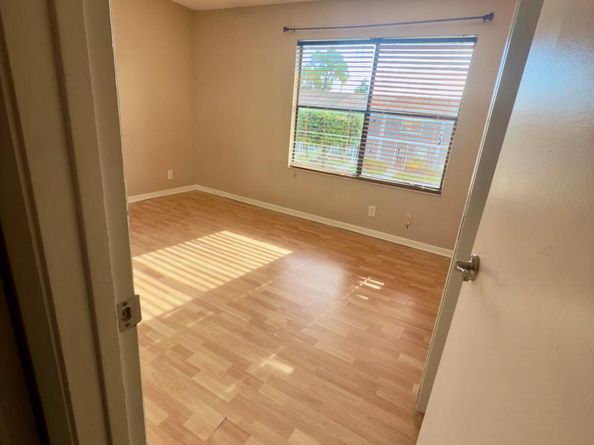 799 Hill Dr F, West Palm Beach FL 33415