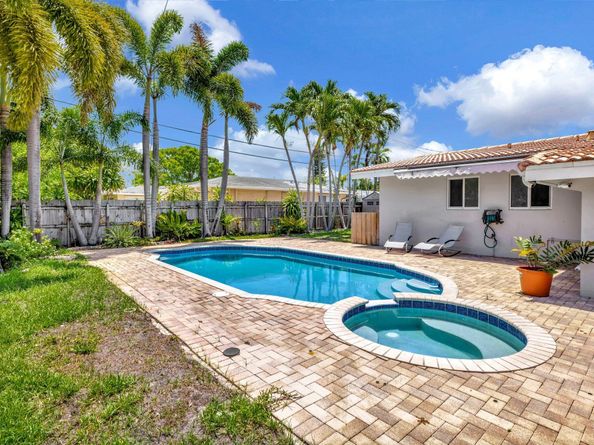 3792 NE 19th Avenue, Oakland Park FL 33308