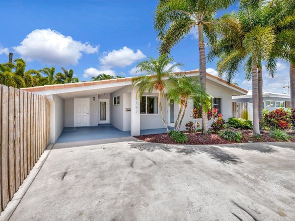 3792 NE 19th Avenue, Oakland Park FL 33308