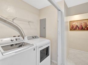 3792 NE 19th Avenue, Oakland Park FL 33308