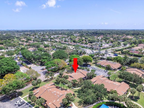 11 Meadows Drive, Boynton Beach FL 33436
