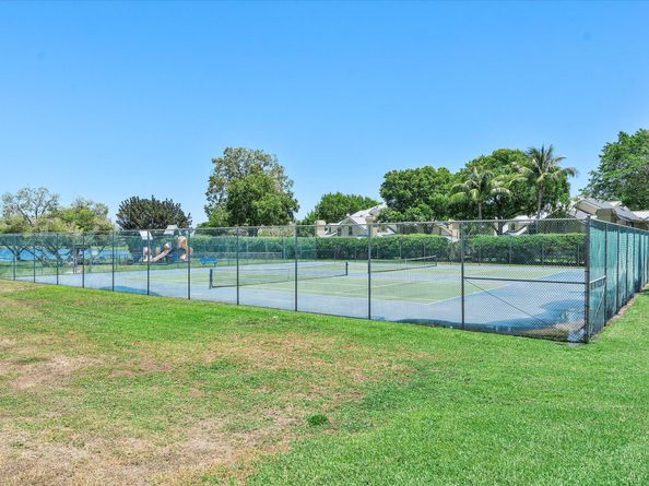 11 Meadows Drive, Boynton Beach FL 33436