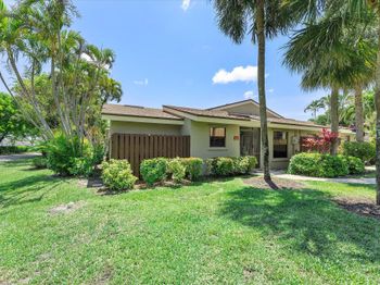 11 Meadows Drive