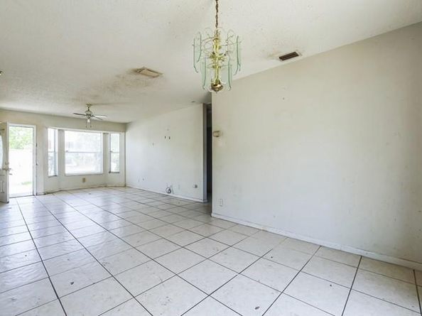 1229 18th Ave N, Lake Worth Beach FL 33460