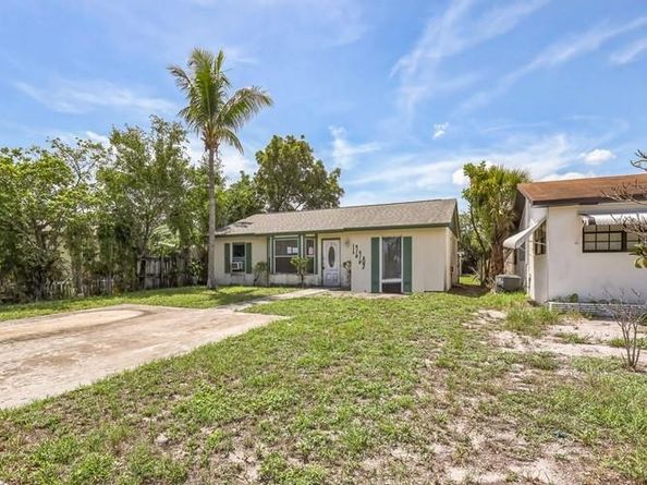 1229 18th Ave N, Lake Worth Beach FL 33460