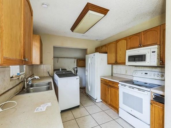1229 18th Ave N, Lake Worth Beach FL 33460