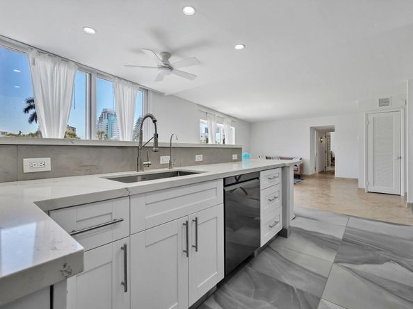 720 Bayshore Dr 202, Fort Lauderdale FL 33304