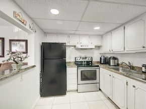 400 Village Green 216 Circle W 216, Palm Springs FL 33461